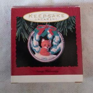 Hallmark 1993 Christmas Ornament Snowy Hideaway
